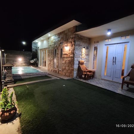 Puncak Pinus And Pool Vila Batu  Exterior foto