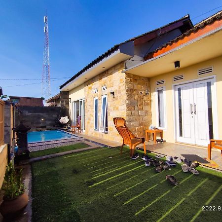 Puncak Pinus And Pool Vila Batu  Exterior foto